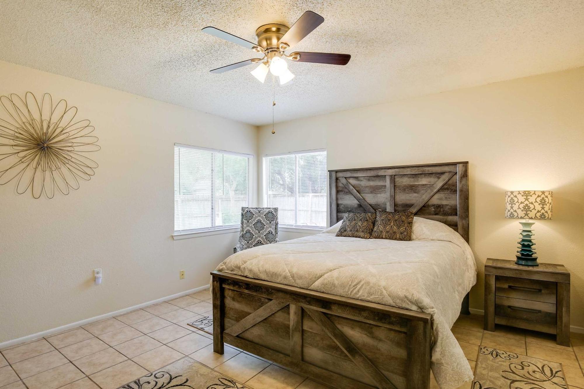 Sunny San Antonio Home With Backyard And Patio! Экстерьер фото