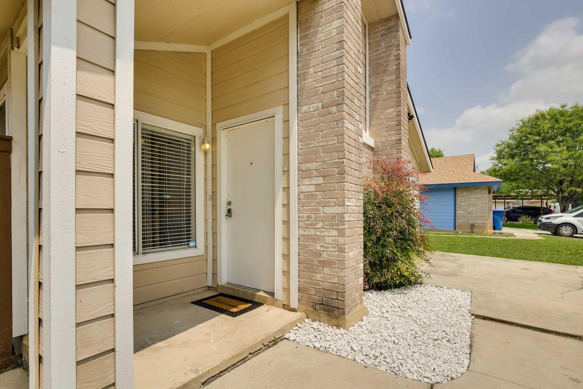 Sunny San Antonio Home With Backyard And Patio! Экстерьер фото