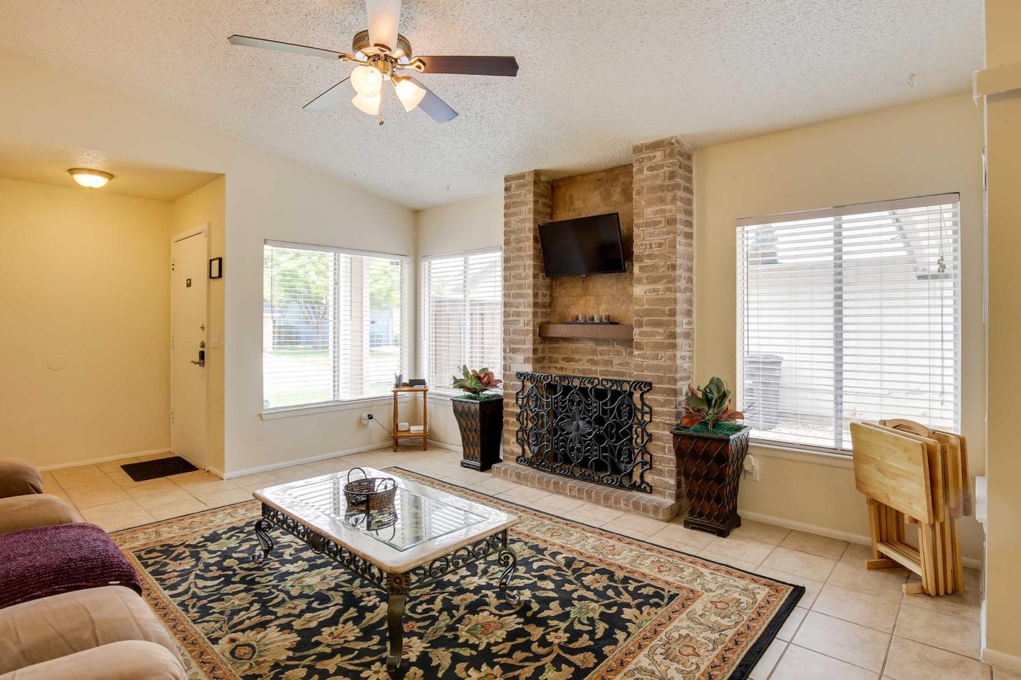 Sunny San Antonio Home With Backyard And Patio! Экстерьер фото